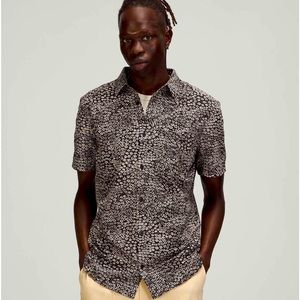 Lululemon Commission Short Sleeve Shirt - Size L (EUC)